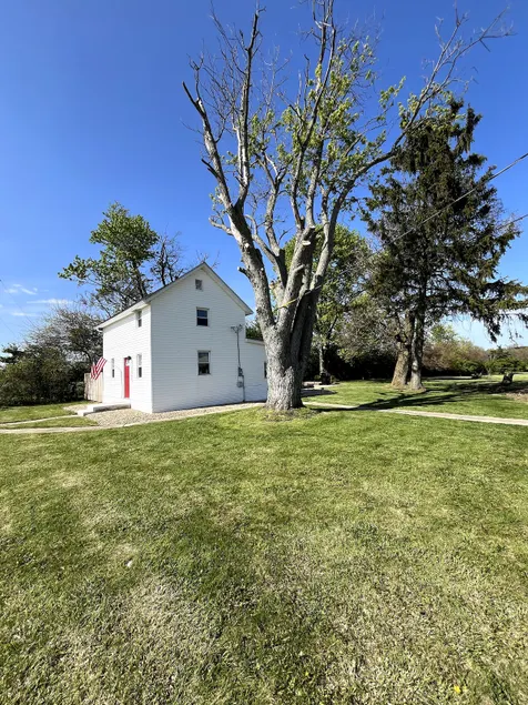 62 Farmhouse - Image 1
