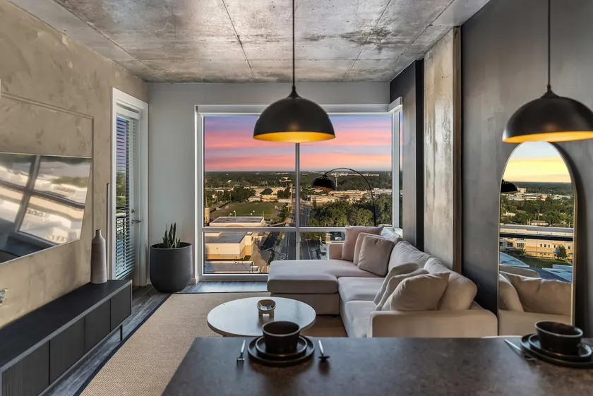 The Blackstone® Luxury 1BR w/ King Bed, Gym, Pool - Image 1