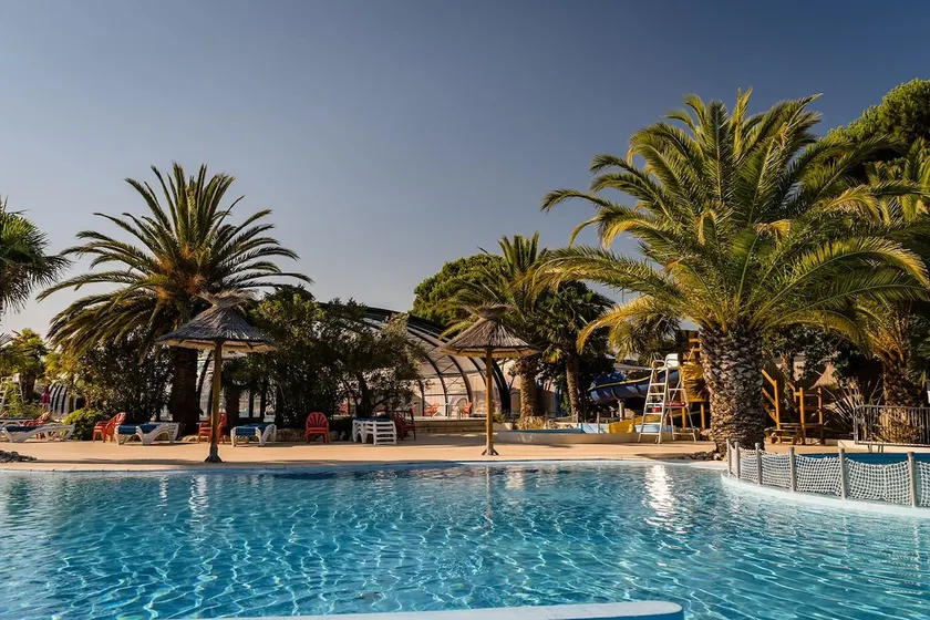 Air-conditioned bungalow 5* Campsite - Image 1