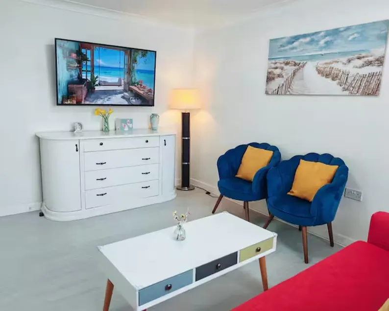 Fully accessible bungalow by the Beach - Image 1