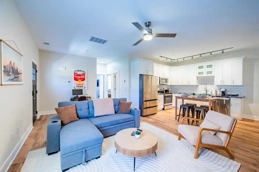 Spacious 2BR Steps to WholeFoods - Image 1