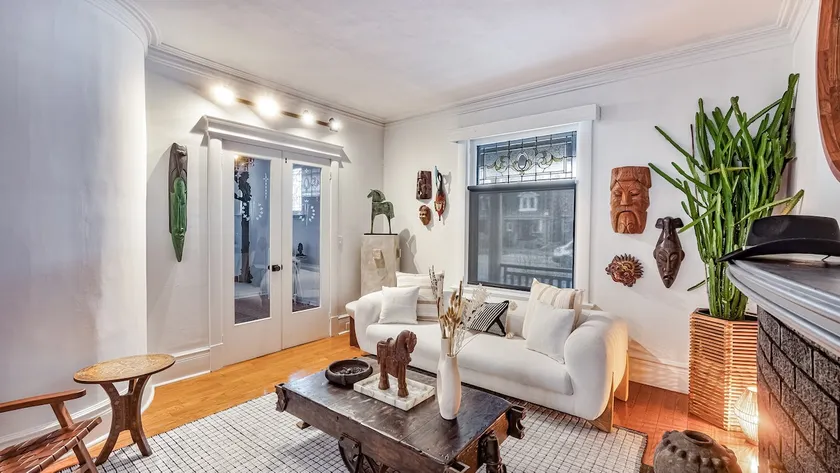 Unique 6BR Estate - Perfect for Families / Groups - Image 1