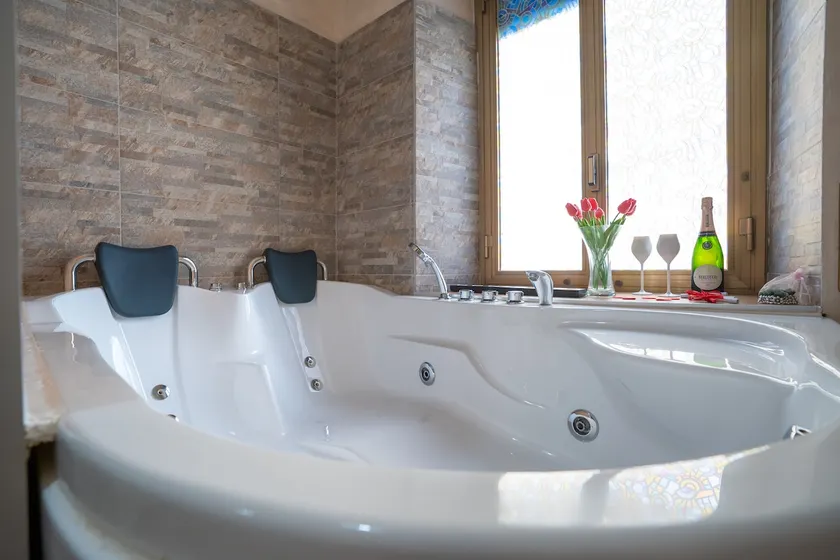 BettíHouse hot tub metroCTermini-Colosseum - Image 1
