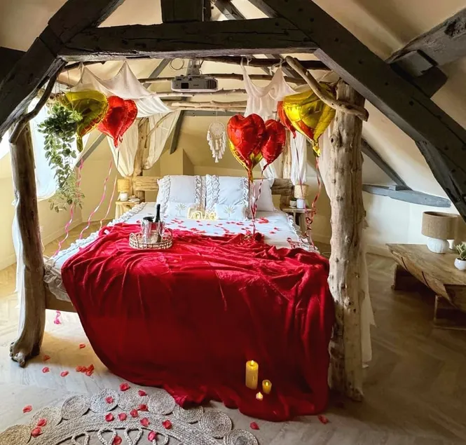 Safari Escape: Spa & Movie for 2 or 4 - Image 1