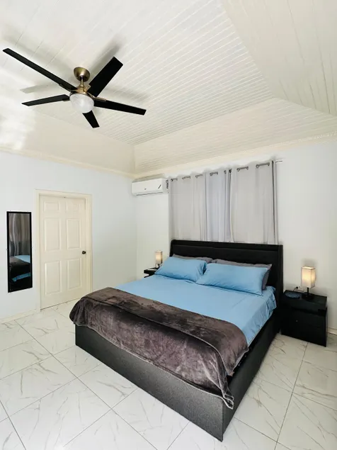 Ferdie's Place - Master Bedroom - Image 1