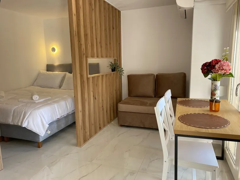 WhiteApartment - Image 1
