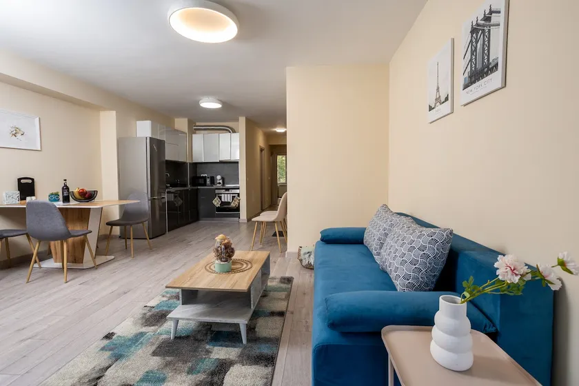 FREE Parking • 2BR • 2min Metro • Quiet Center • - Image 1