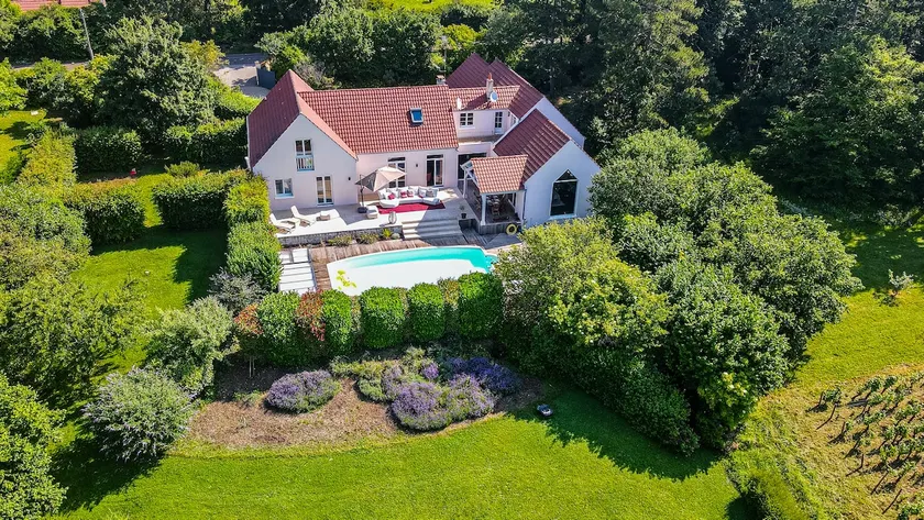 Vines & Pines - 4 bedrooms & pool - Image 1