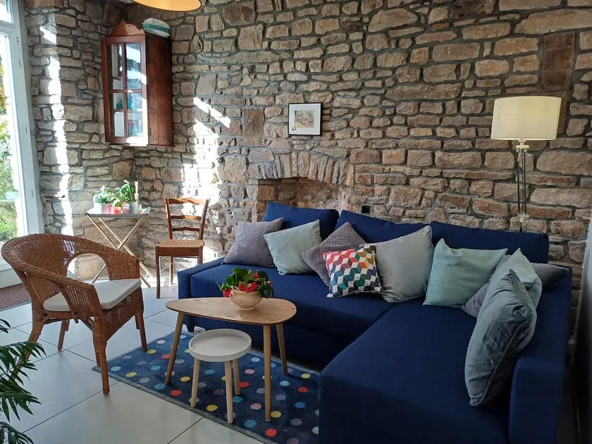 Charming family home - Image 1