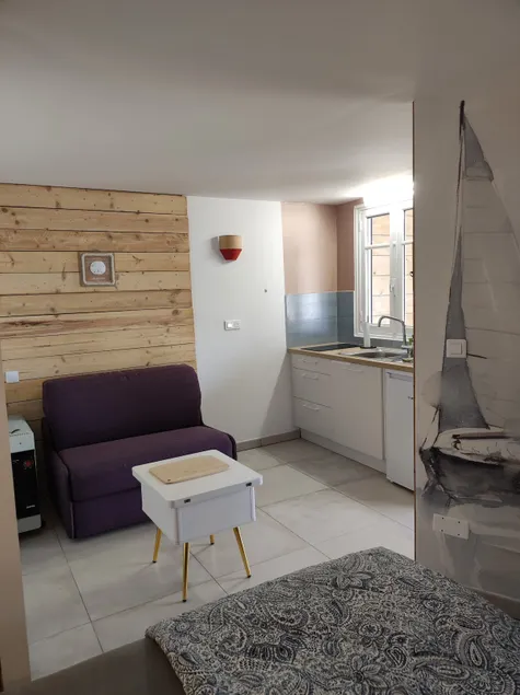 Bas de chalet ”far from everyday life” 300 m from the beach<> - Image 1
