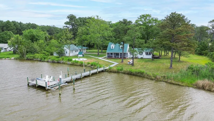 About Time Waterfront Views | Dock | Sleeps 15 - Image 1