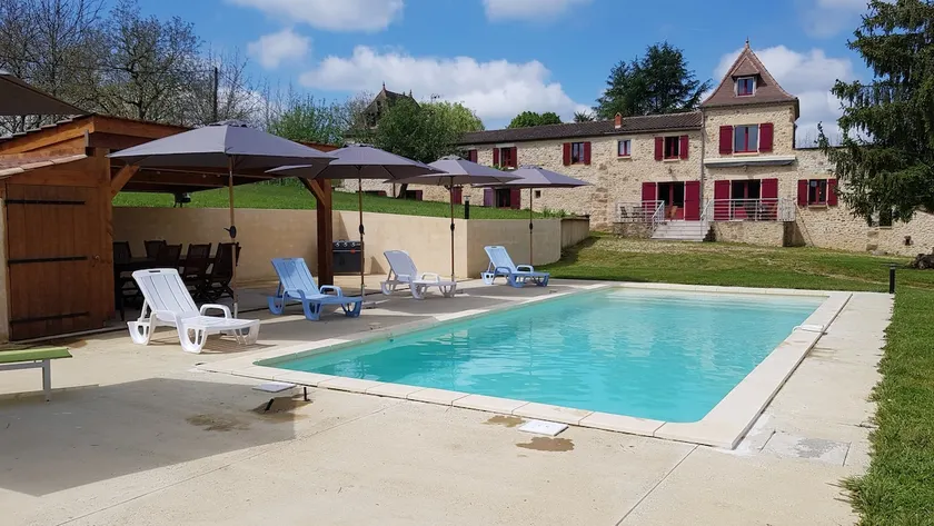 The truffle-heated pool 4 beds. 4 bedrooms - Image 1