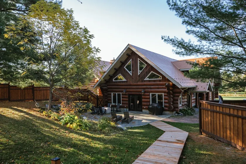 Timber Pines Log Cabin - Image 1