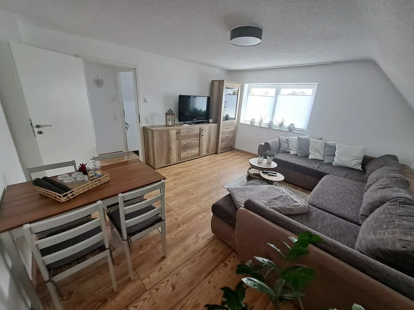 Beautiful 2-room apartment - Image 1
