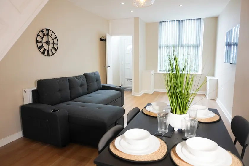 5 mins City Centre|Free Parking - Image 1