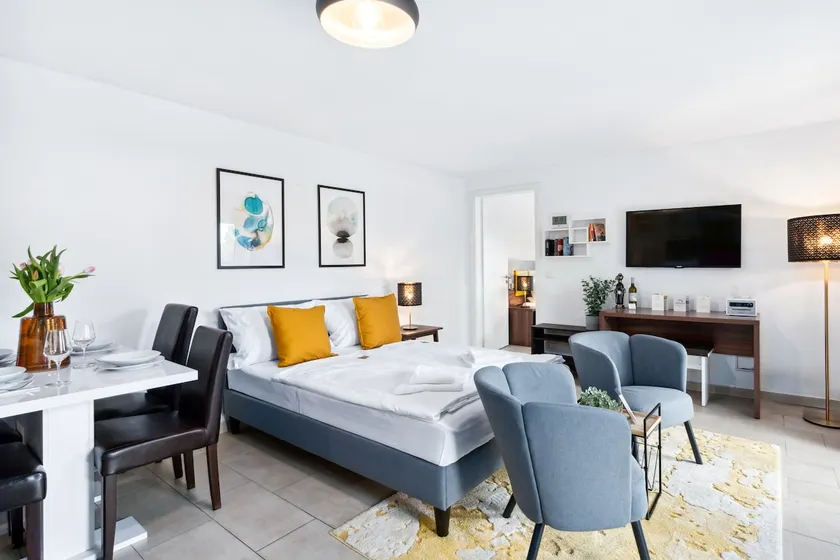 Amelie at Inez's - Helles Studio-Apartment - Image 1