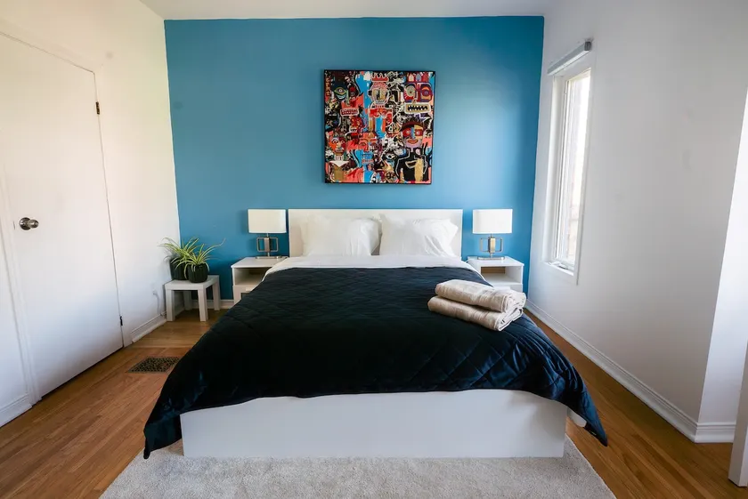 Cozy & Stylish Gem: 5* Location, Parking, Pets OK! - Image 1