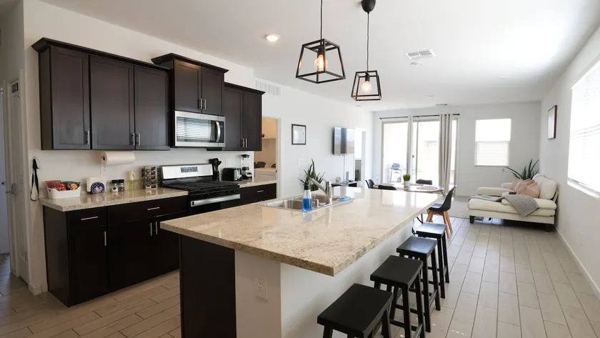 Newer 4BR Stay | Pool Access, Golf + Skydive AZ - Image 1