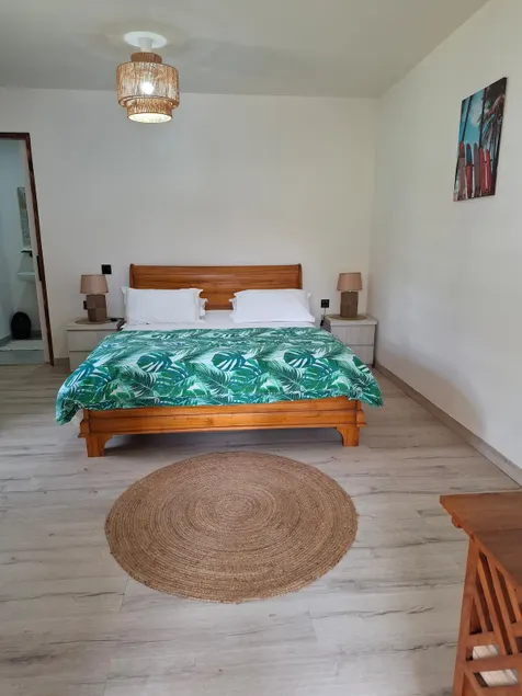 Bungalow Here - Image 1