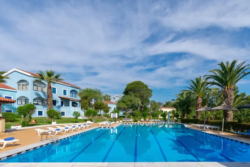 Corfiot Maisonette with shared Pool - Govino Bay - Image 1