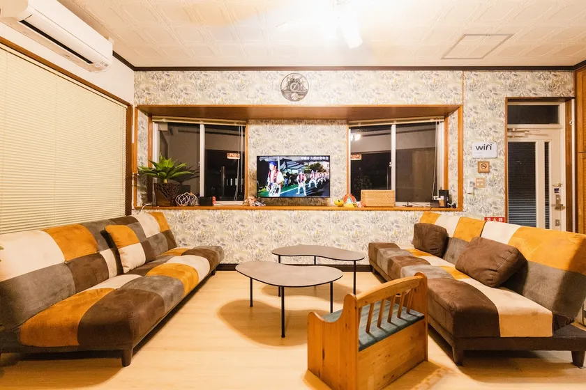 Churaumi Aquarium 5 minutes | BBQ terrace overlooking the sea | Karaoke | Entire house rental | Maximum 12 people - Image 1