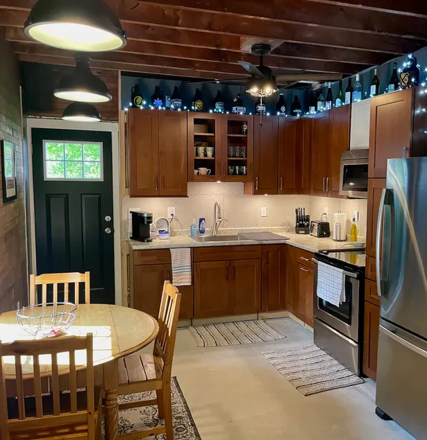 Carriage House on 3rd - Image 1