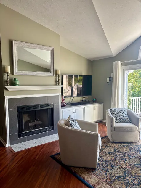 Townhome in Excellent Location! - Image 1