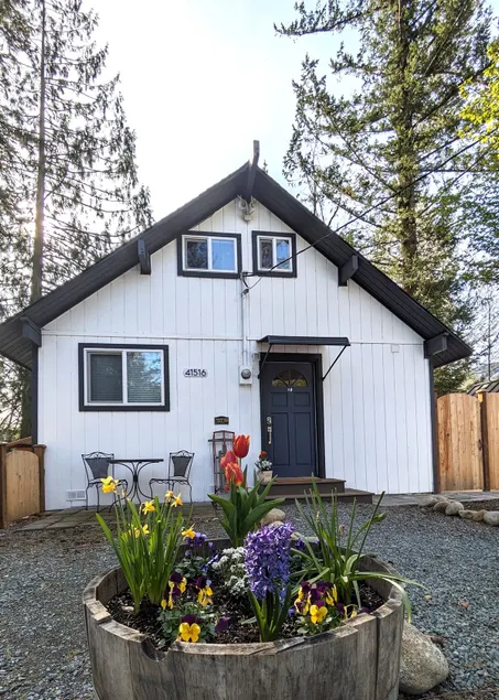 Sky Creek Cabin;cozy cabin on babbling brook - Image 1