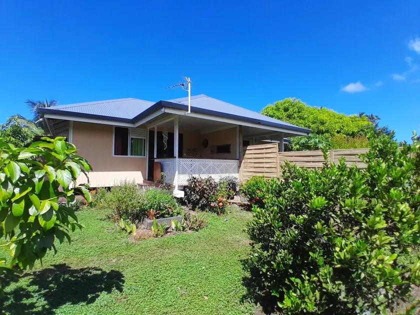 Tropical house for 4 people – 300 m from the beach - Image 1