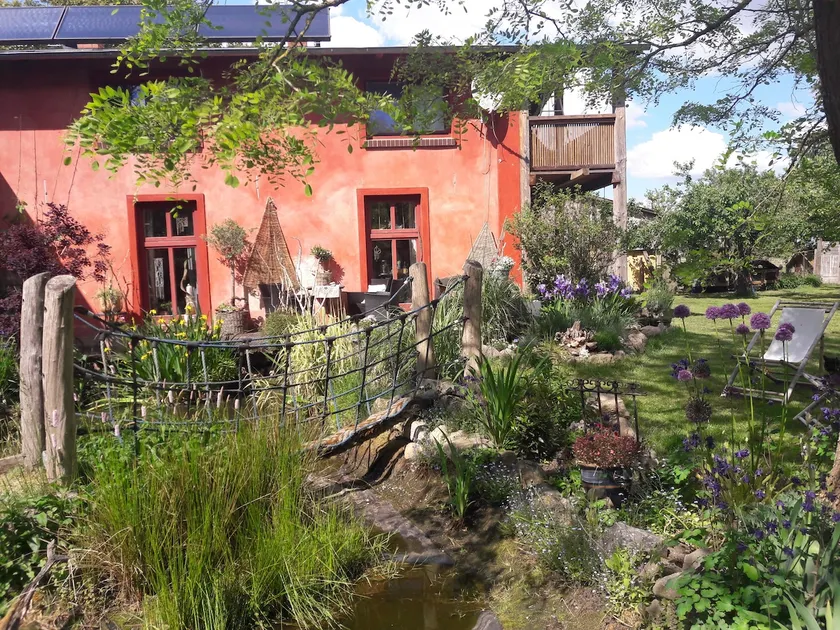 Small oasis of tranquility in the countryside - Image 1