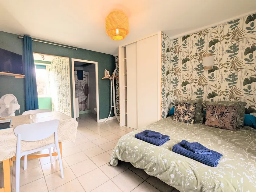 Bright and comfortable studio - Image 1