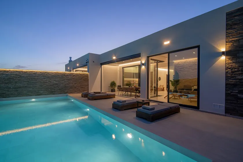Anantia Villa 1 - Scenic View, 50 m2 infinity pool - Image 1
