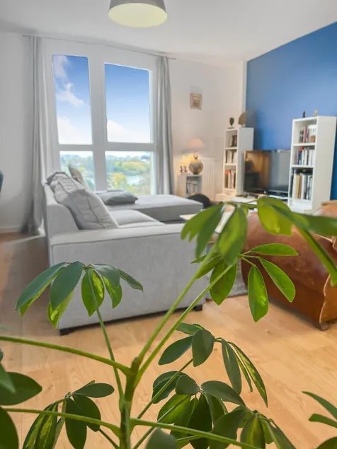 Spacious, Wi-Fi, 2-min walk to Lake Créteil - Image 1
