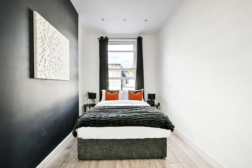 Cosy Stay Near City Centre |Metro & Elizabeth Line - Image 1