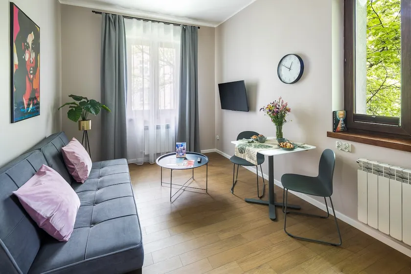 Garden House Apartments - Image 1