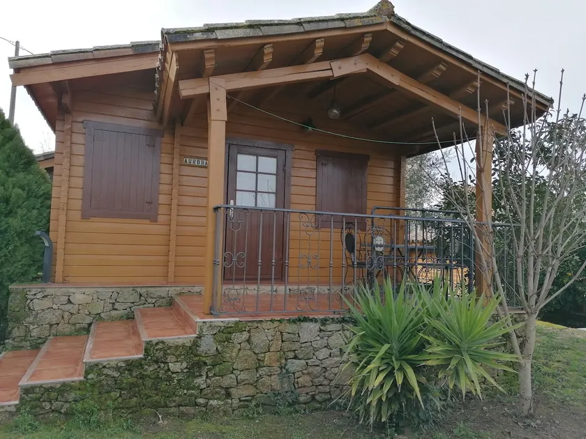 Large Cabin 4 - Image 1