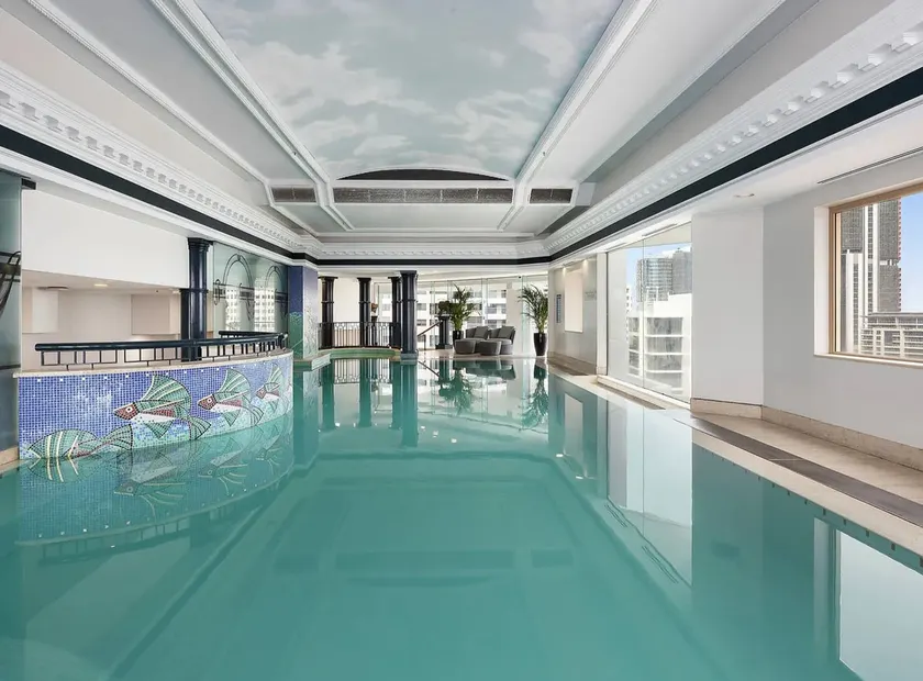 Amazing Sydney Apartment with Pool Gym and Sauna - Image 1