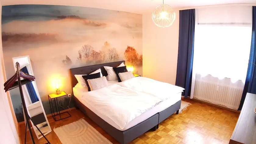 Large, modern & super cozy! - Image 1