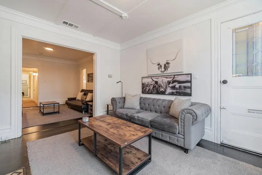 Beautiful 5 bedroom SF house. Close to everything - Image 1