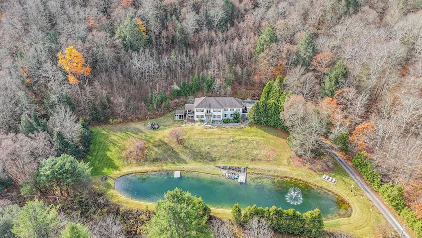 4,500 SF Mountain Spring Manor Private Pond/Lake - Image 1