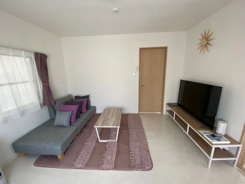 Comfortable 46 ㎡ close to the coast and downtown. Bedroom and living room. Second floor of the building (no elevator) - Image 1