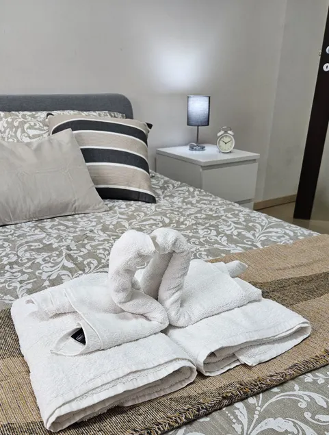 Family Apartment, Duomo 12 min Walk, 5 Guests, Near Covered PARKING - Image 1