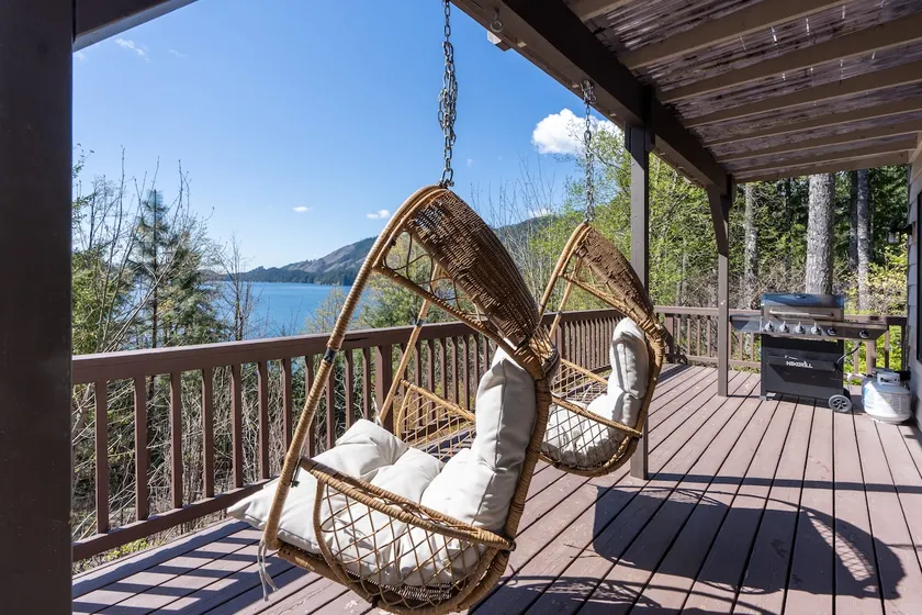 Lake View! HotTub, FirePit, King beds, Lake access - Image 1