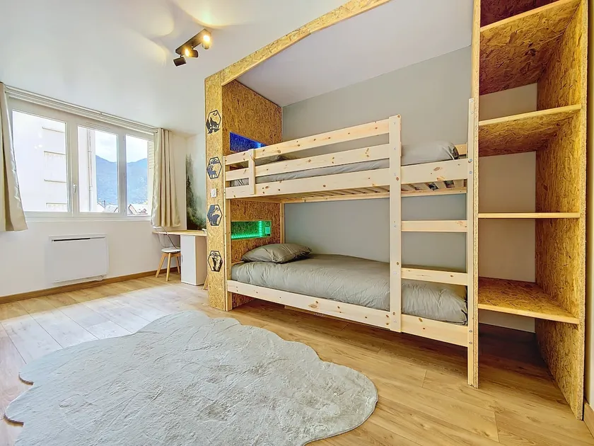 Luchon Lodge - Image 1