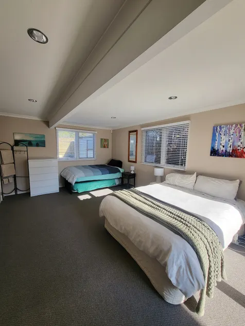 Forest Manor Apartment - Walk/Bike to the Redwoods - Image 1