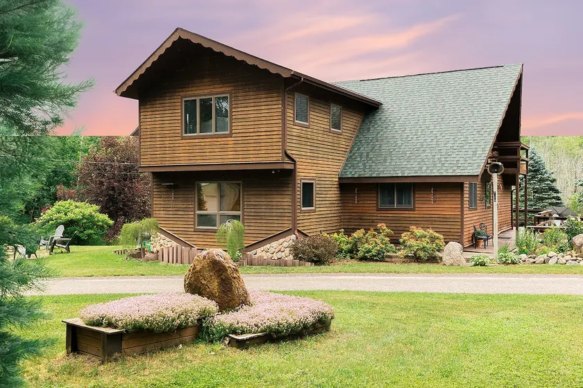 Spacious Cabin•Pool/Hot Tub•Game Room•No Bunkbeds - Image 1