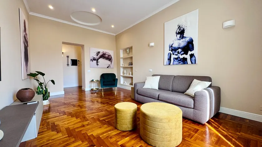 Luxury & Spacious Apartment - Stunning City View - Image 1