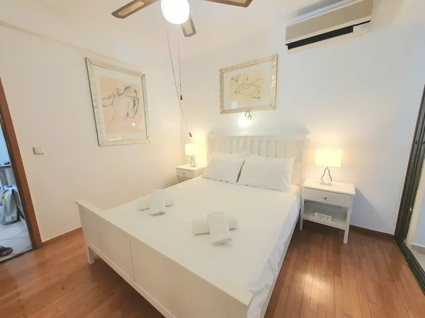 Kavouri Seaside 85sqm Apartment 5' from the beach - Image 1