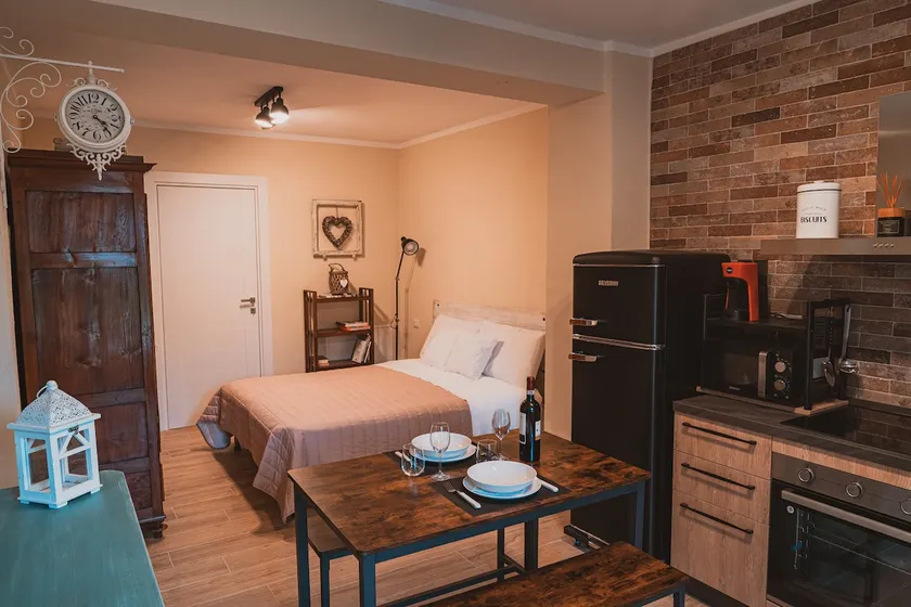 La Pace Apartment - Image 1