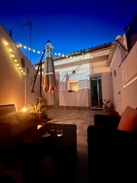 A terrace to fall in love with. Free Parking. Rm Theater - Image 1